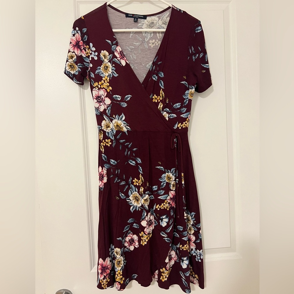 Floral Maroon Small Short Sleeved Dress